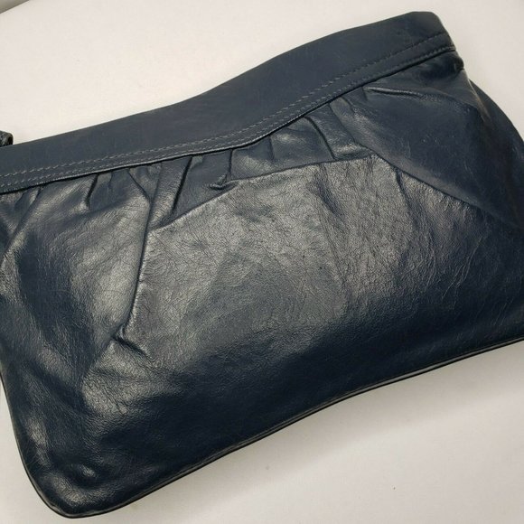 Vintage 1970's 80's Navy Blue Vinyl Zipper Clutch - Picture 2 of 6
